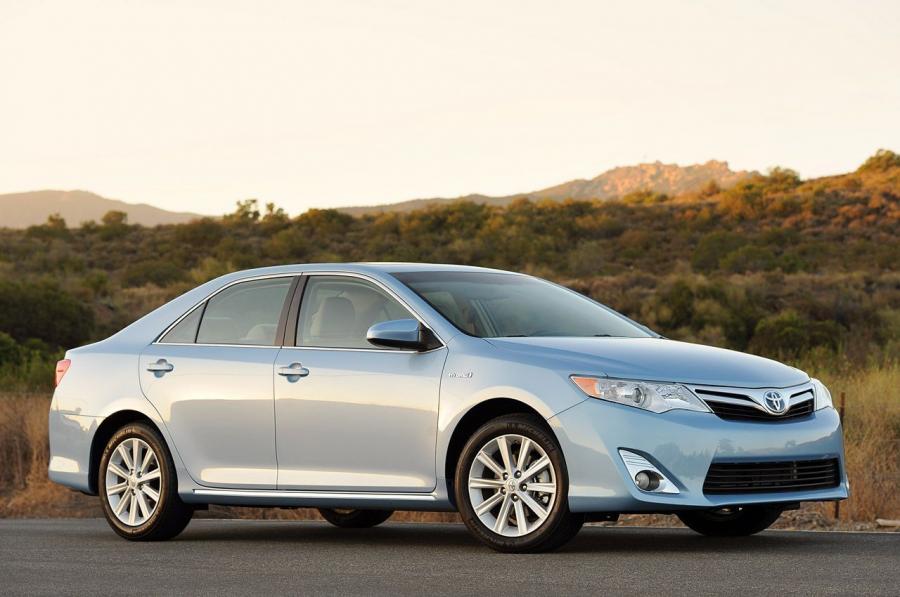  Toyota Camry Hybrid 2013 года  (фото 34 из 45)